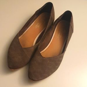 TOMS flats
